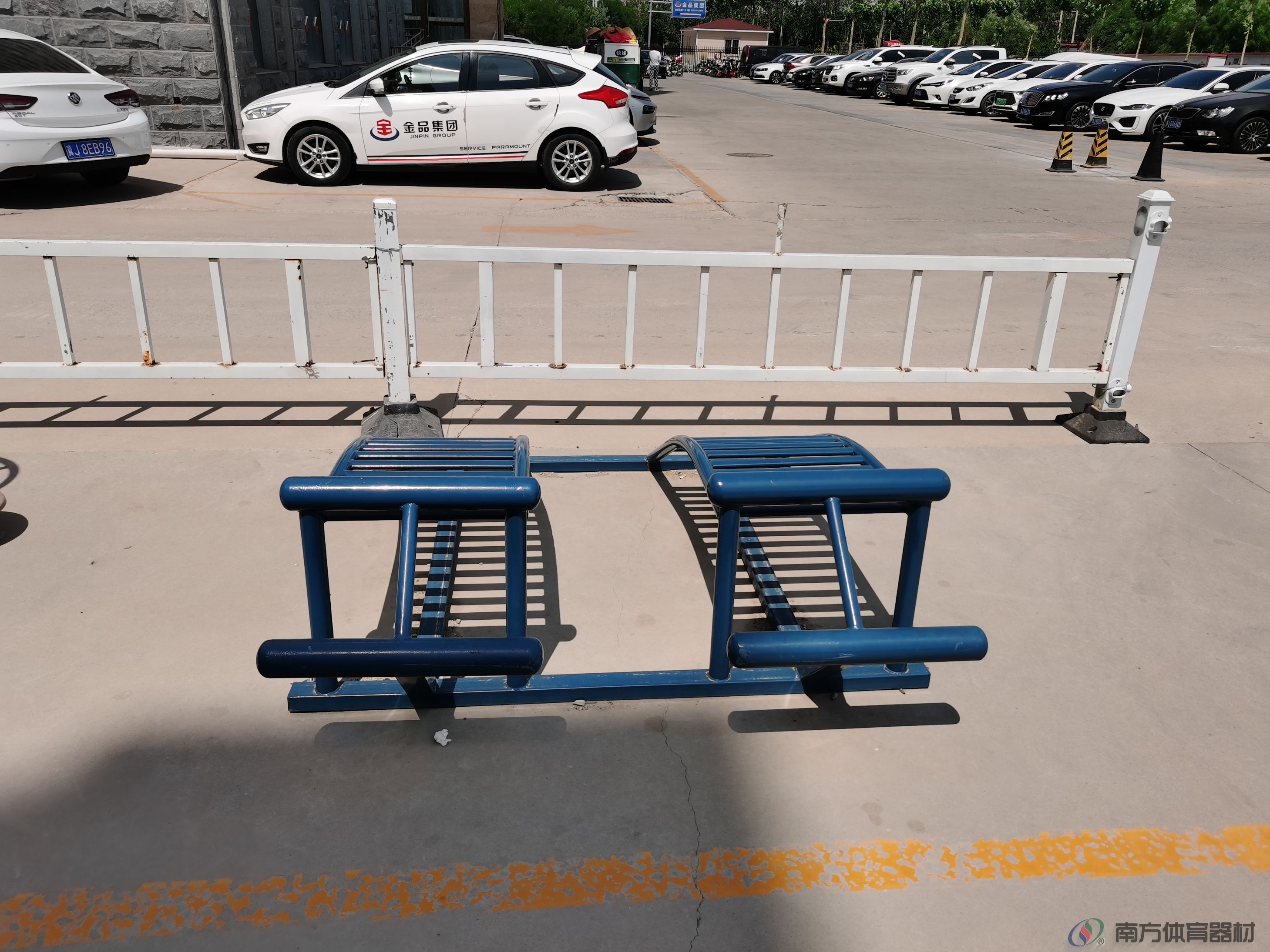 仰卧起坐器 仰卧起坐器